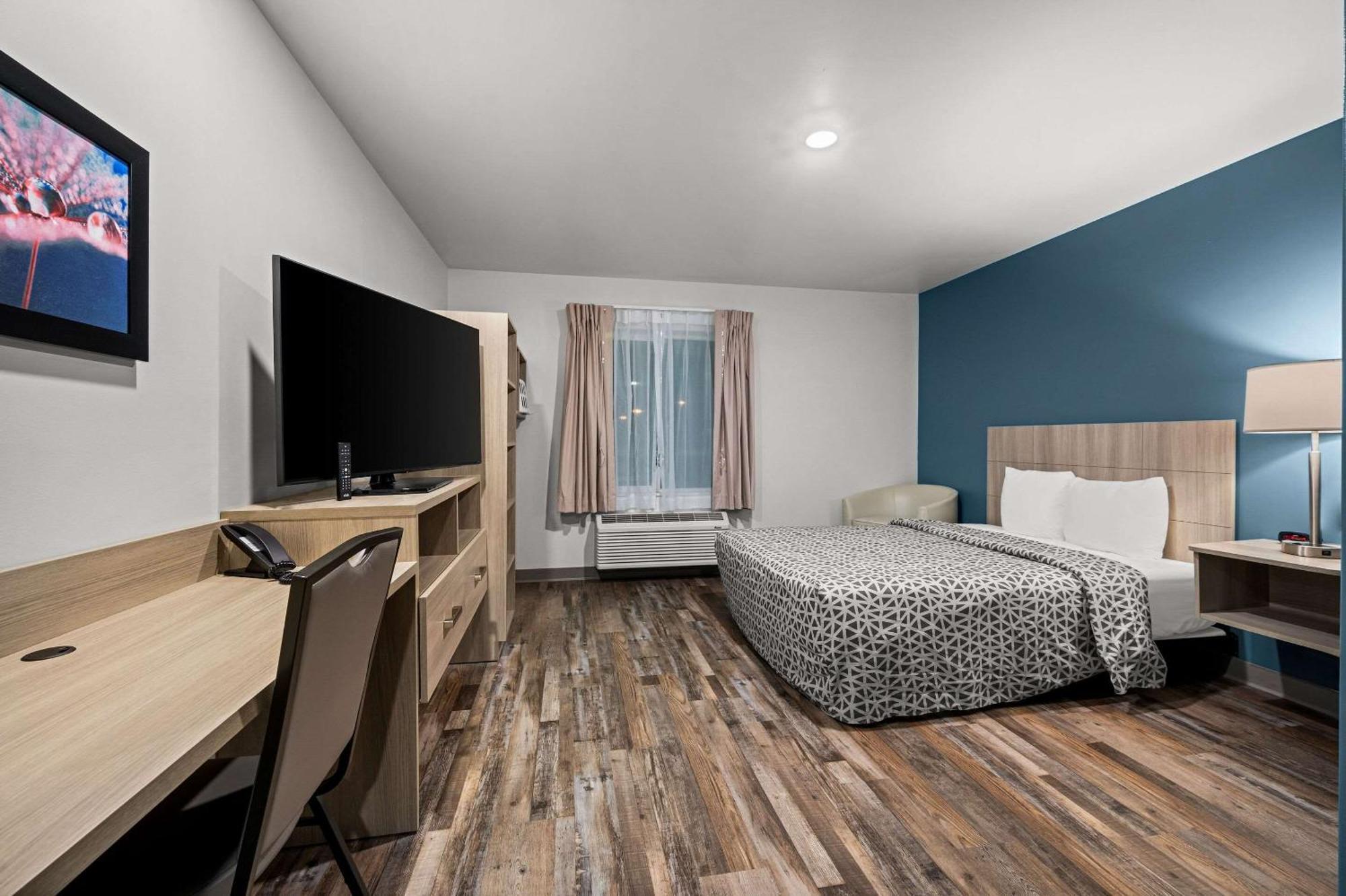 Woodspring Suites Dearborn Detroit Exterior foto