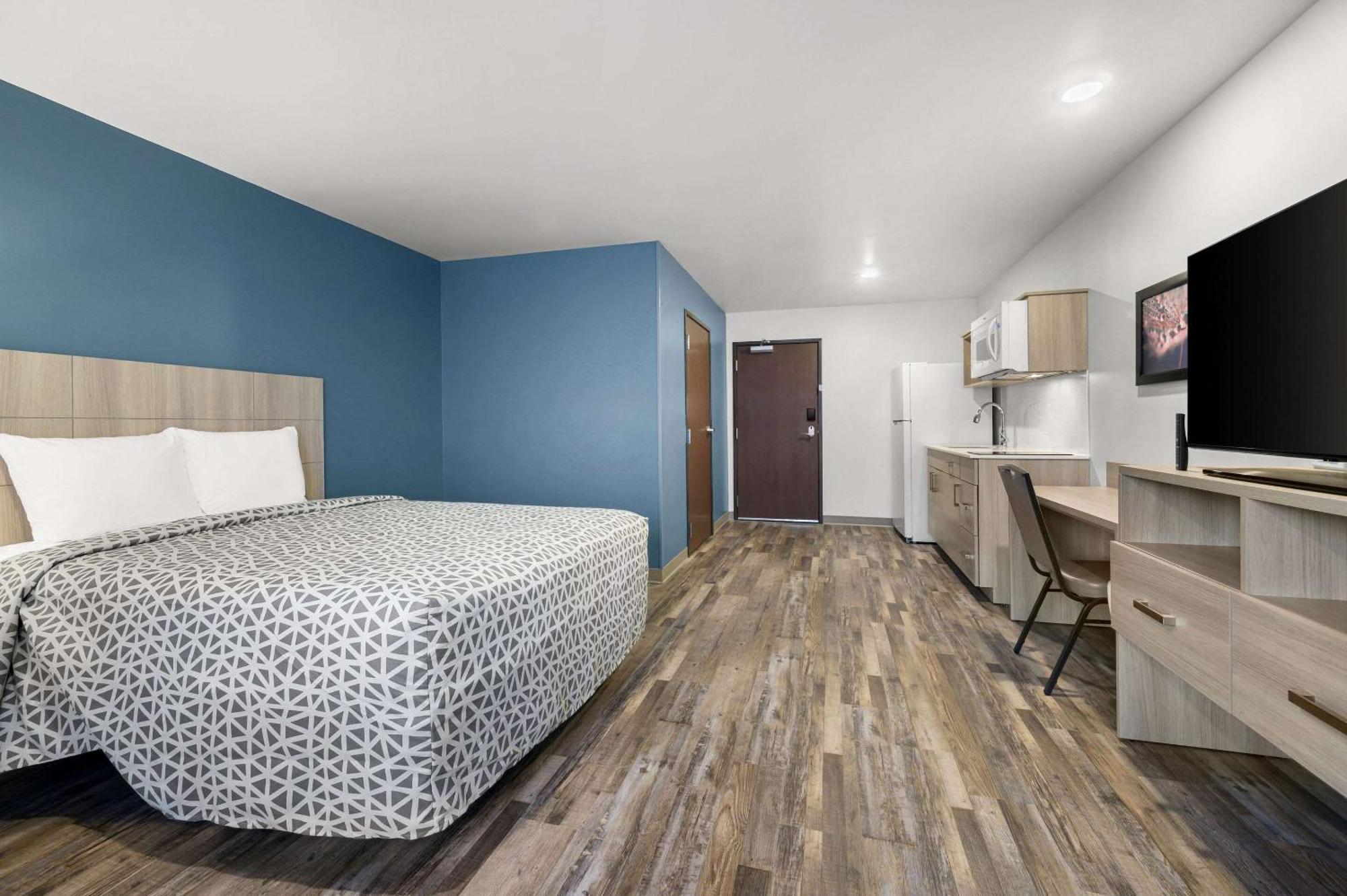 Woodspring Suites Dearborn Detroit Exterior foto
